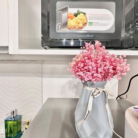 Aesthetic One Bedroom Beside Sm W Pool, Wifi And Netflix カガヤン・デ・オロ エクステリア 写真