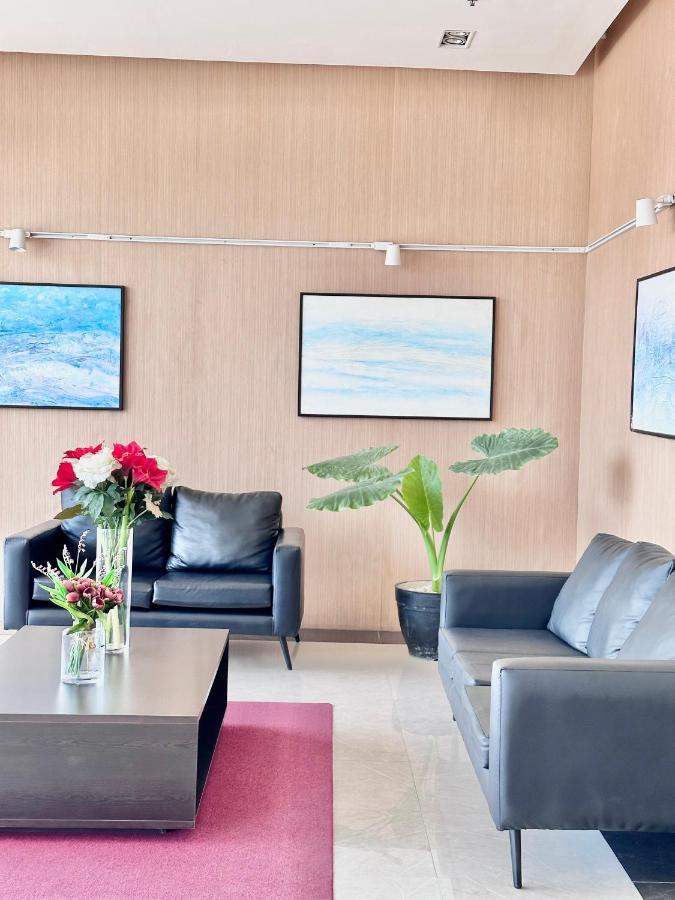 Aesthetic One Bedroom Beside Sm W Pool, Wifi And Netflix カガヤン・デ・オロ エクステリア 写真