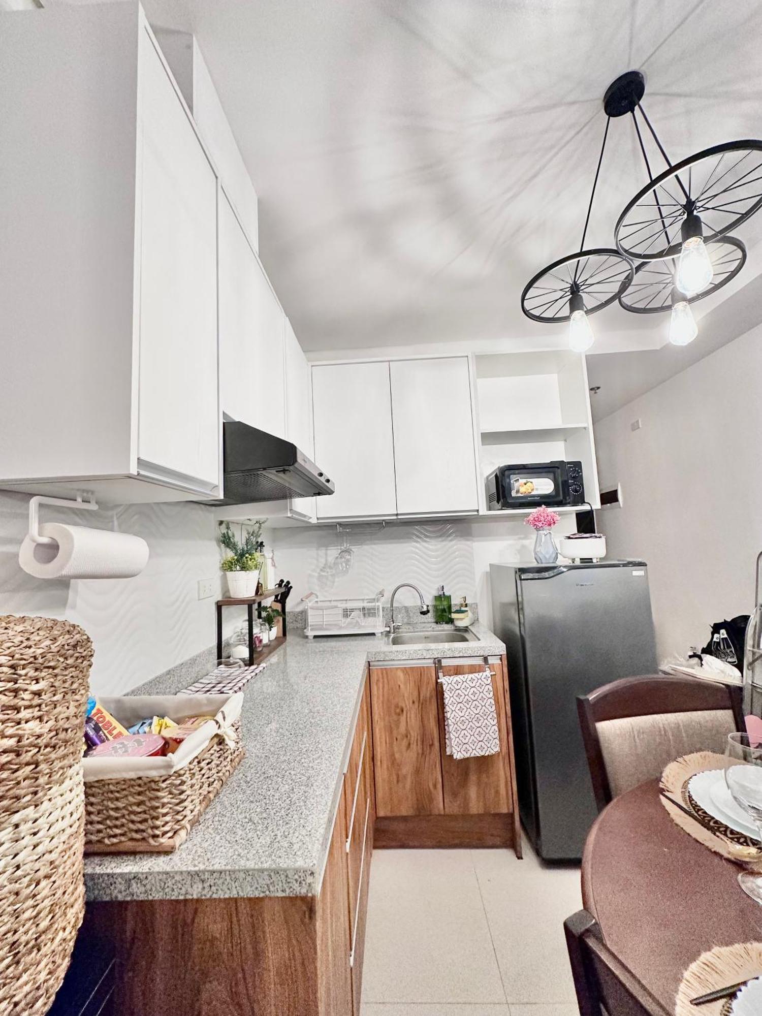 Aesthetic One Bedroom Beside Sm W Pool, Wifi And Netflix カガヤン・デ・オロ エクステリア 写真