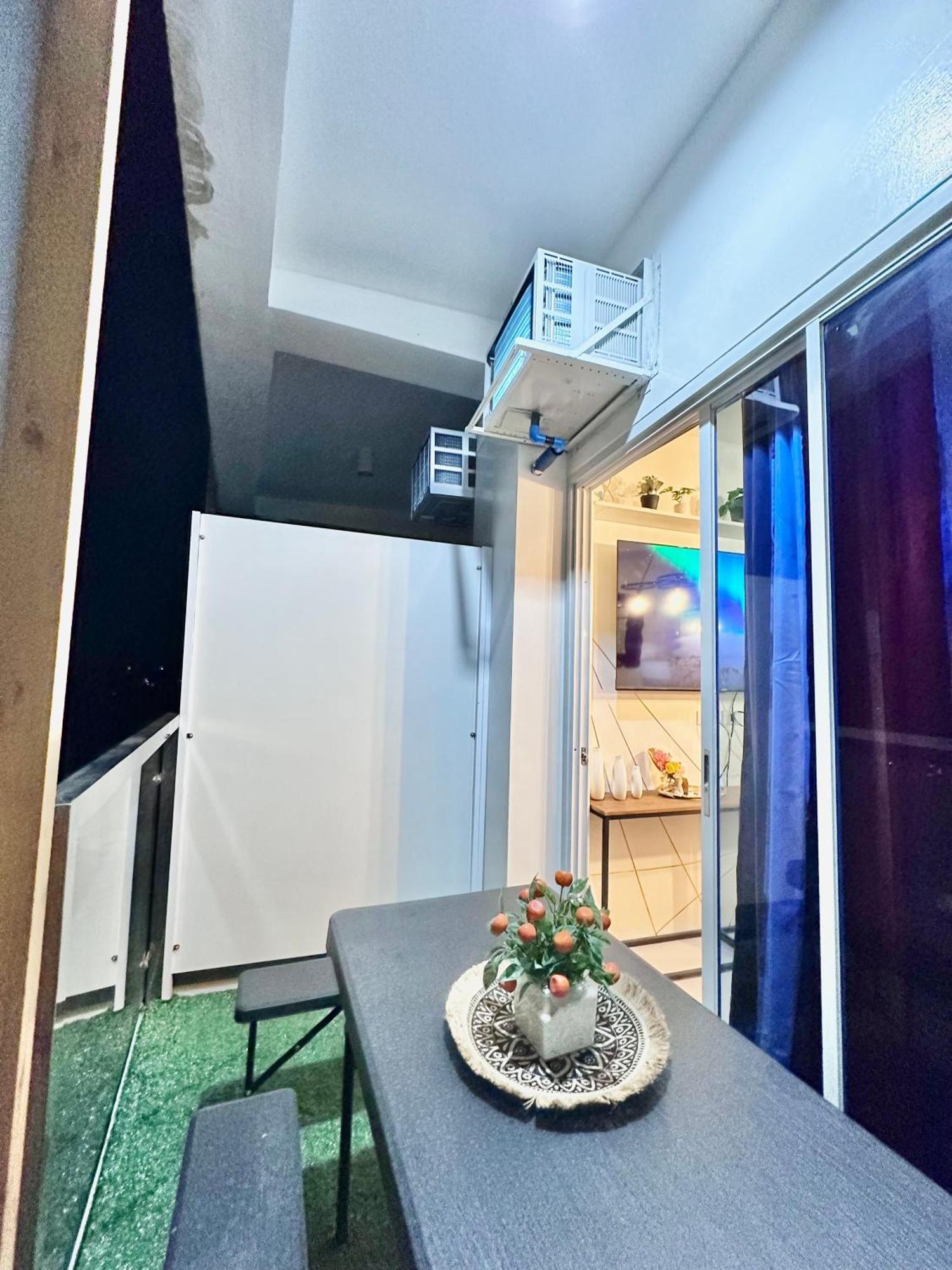 Aesthetic One Bedroom Beside Sm W Pool, Wifi And Netflix カガヤン・デ・オロ エクステリア 写真