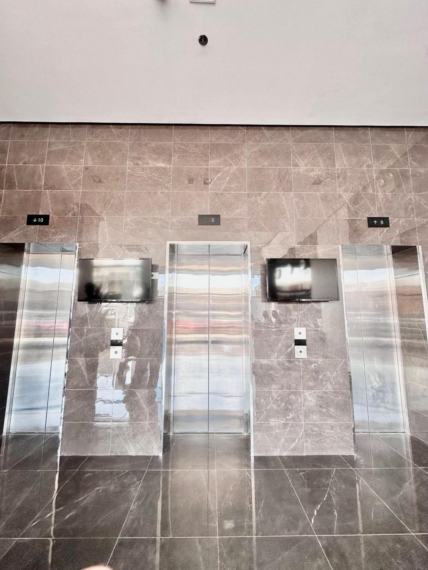 Aesthetic One Bedroom Beside Sm W Pool, Wifi And Netflix カガヤン・デ・オロ エクステリア 写真