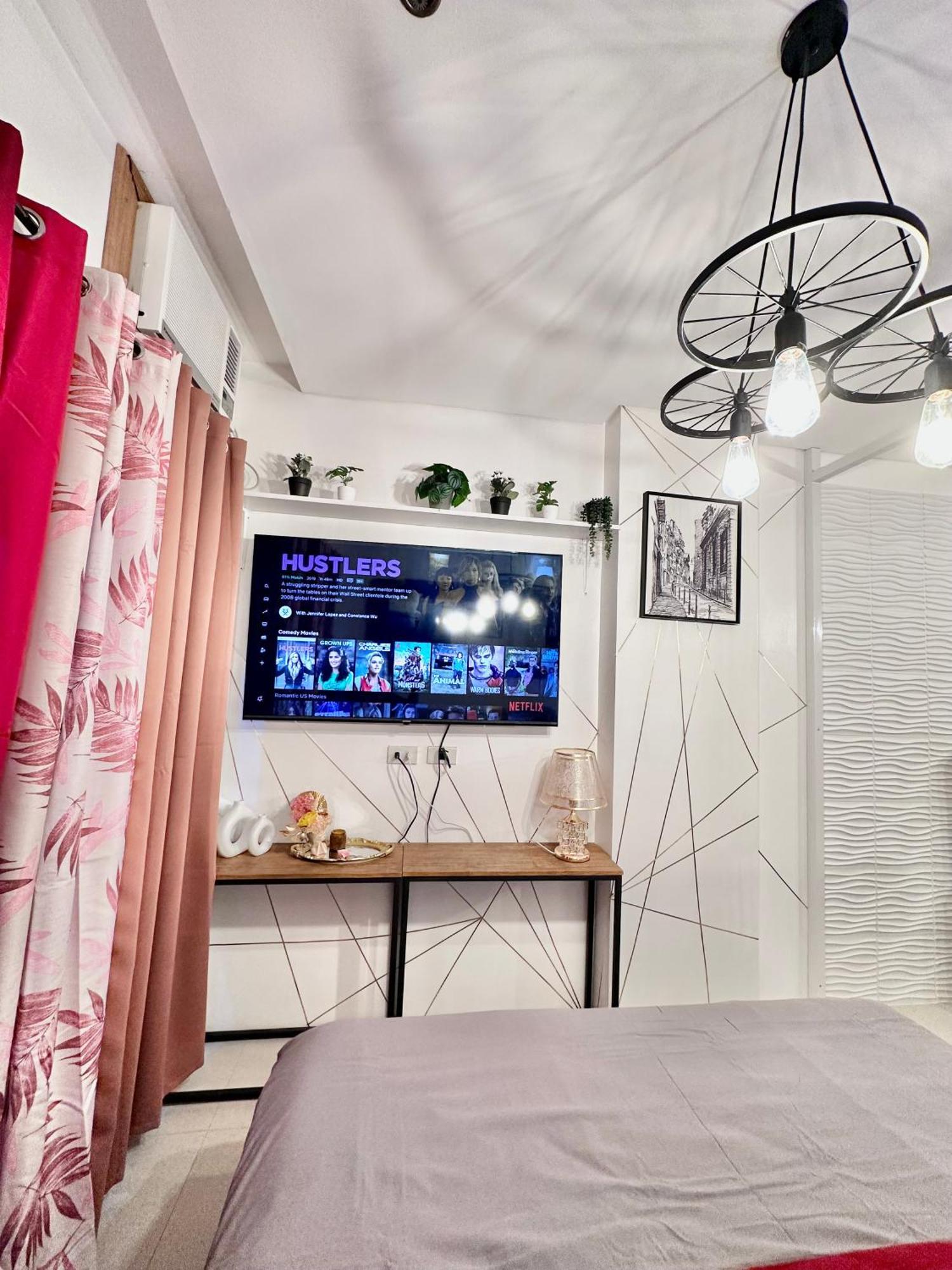 Aesthetic One Bedroom Beside Sm W Pool, Wifi And Netflix カガヤン・デ・オロ エクステリア 写真