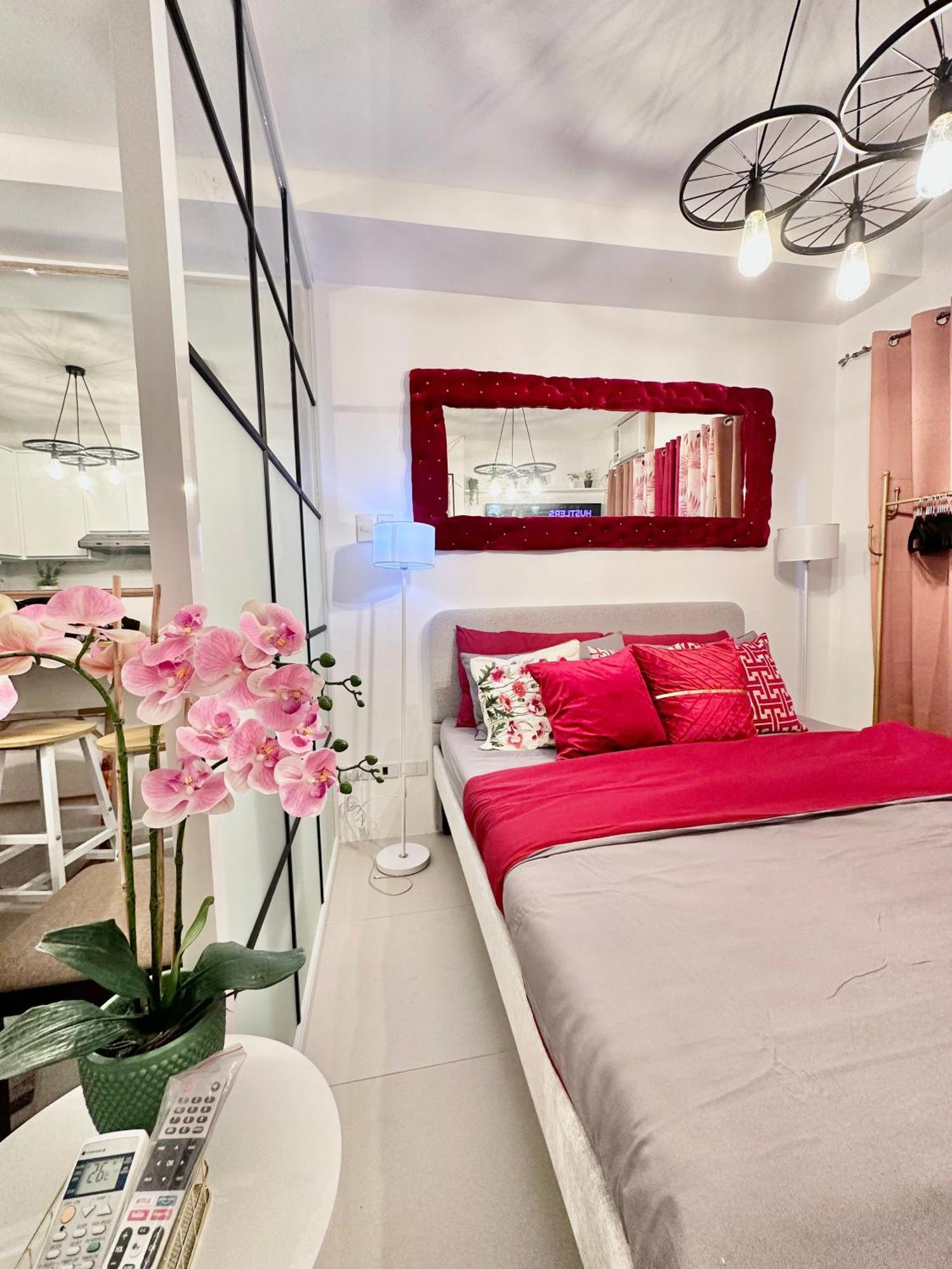 Aesthetic One Bedroom Beside Sm W Pool, Wifi And Netflix カガヤン・デ・オロ エクステリア 写真