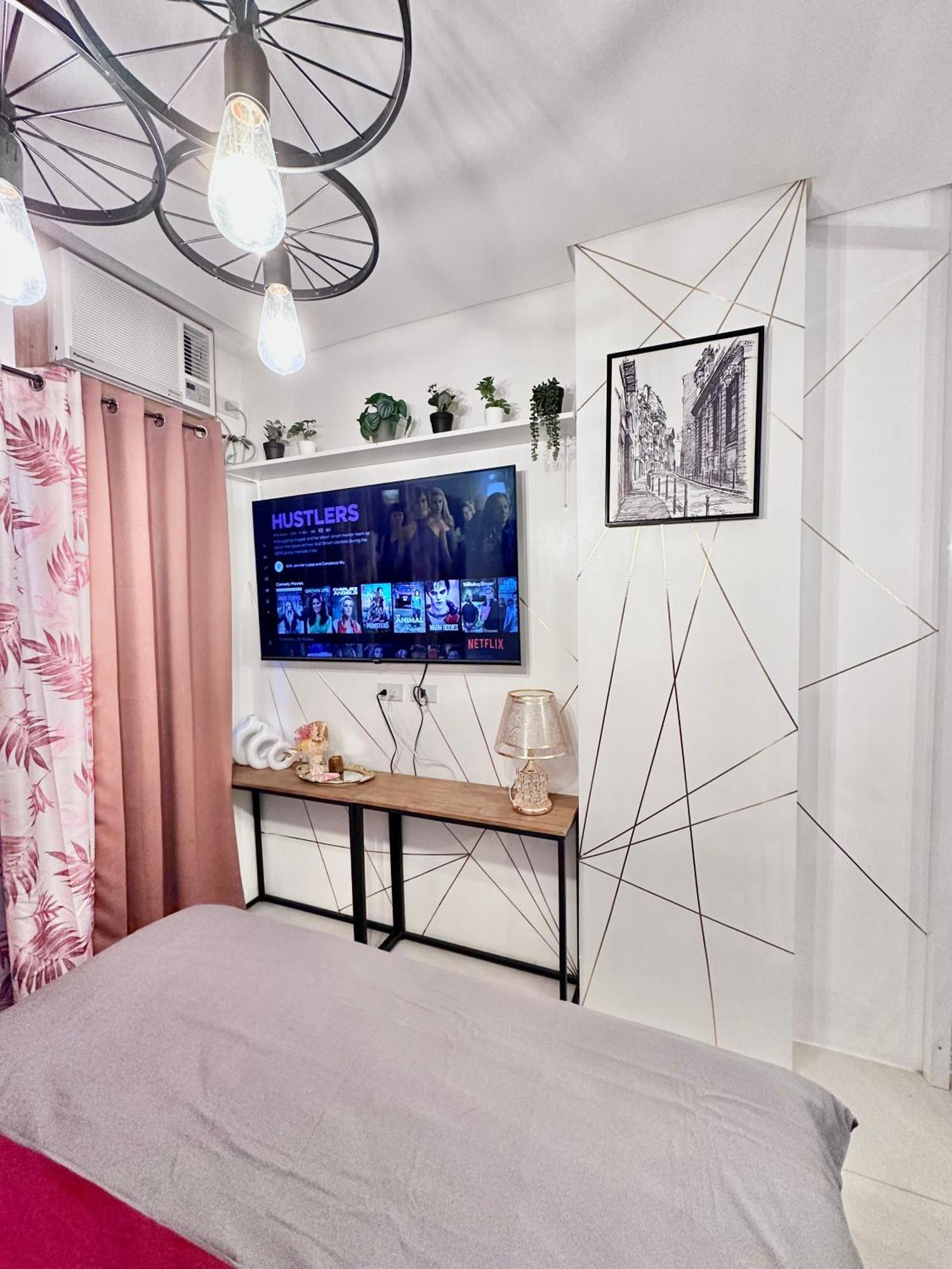 Aesthetic One Bedroom Beside Sm W Pool, Wifi And Netflix カガヤン・デ・オロ エクステリア 写真